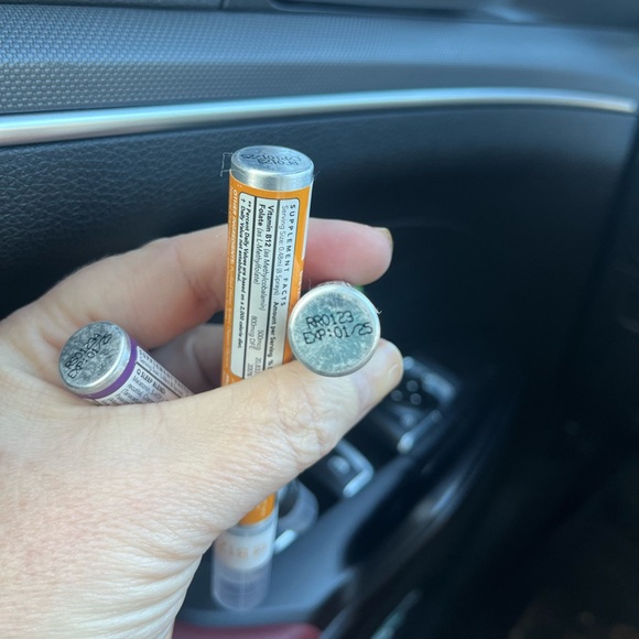 Qscience huge sale! 3-1 sprays. Expired last month but they are still good. - Picture 2 of 2